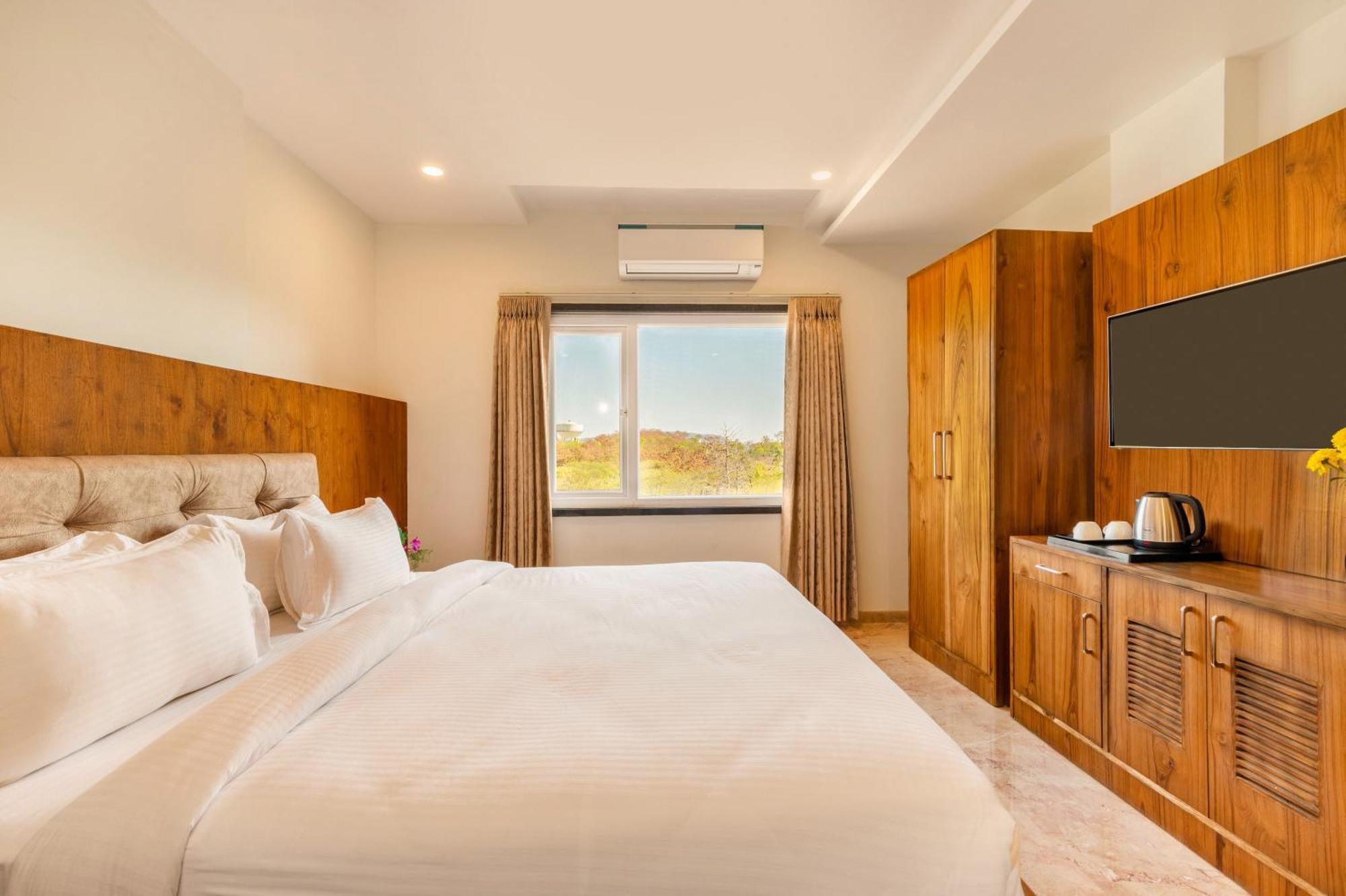 Seasons Sajjangarh Hotel Udaipur Kültér fotó